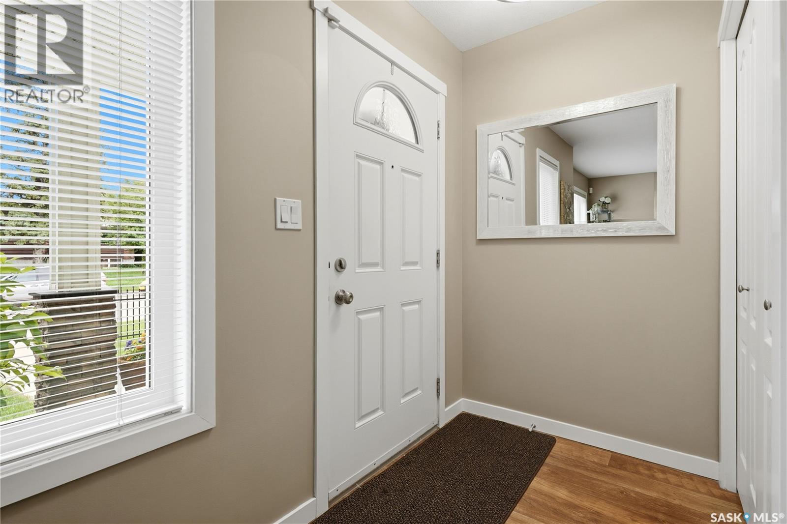 1237 Grey Street, Regina, Saskatchewan  S4T 1G7 - Photo 2 - SK042722