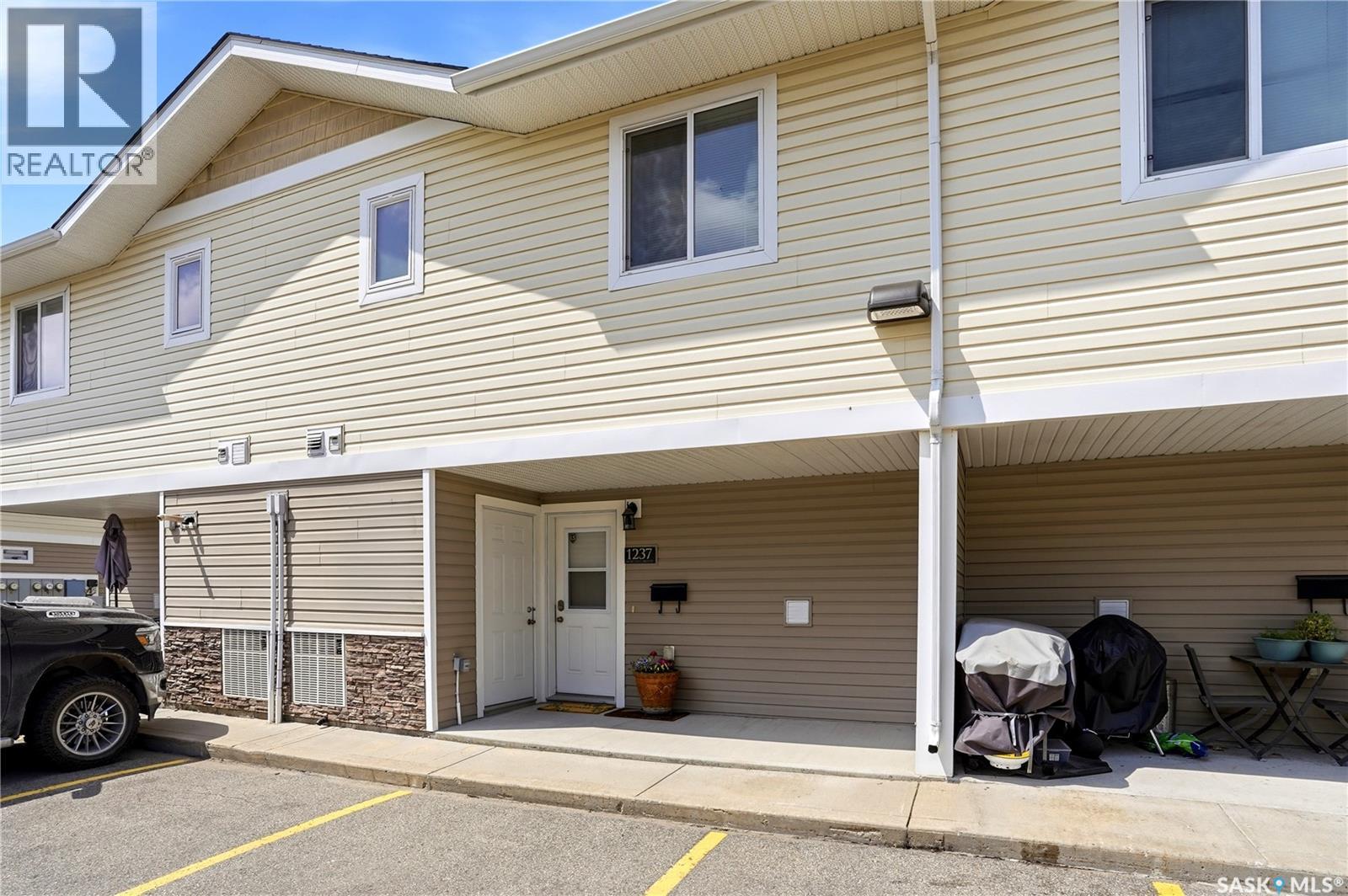 1237 Grey Street, Regina, Saskatchewan  S4T 1G7 - Photo 33 - SK042722