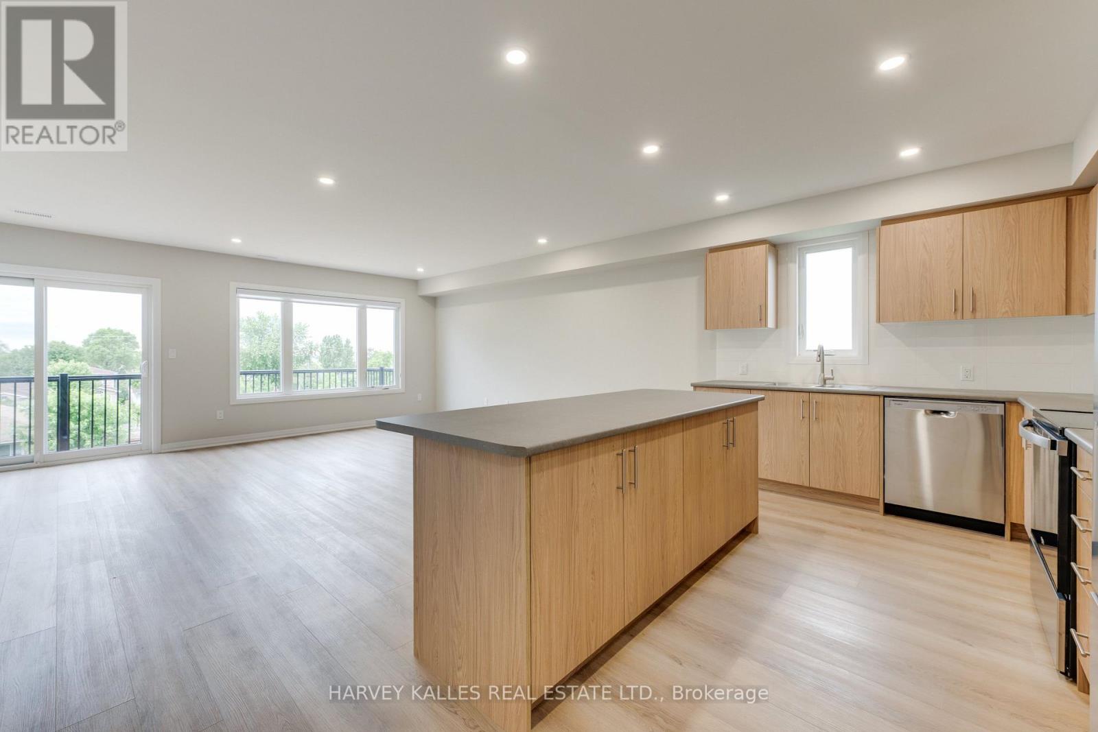 2 - 165 Spalding Road, Toronto (Downsview-Roding-Cfb), Ontario  M3K 1K3 - Photo 6 - W13576862