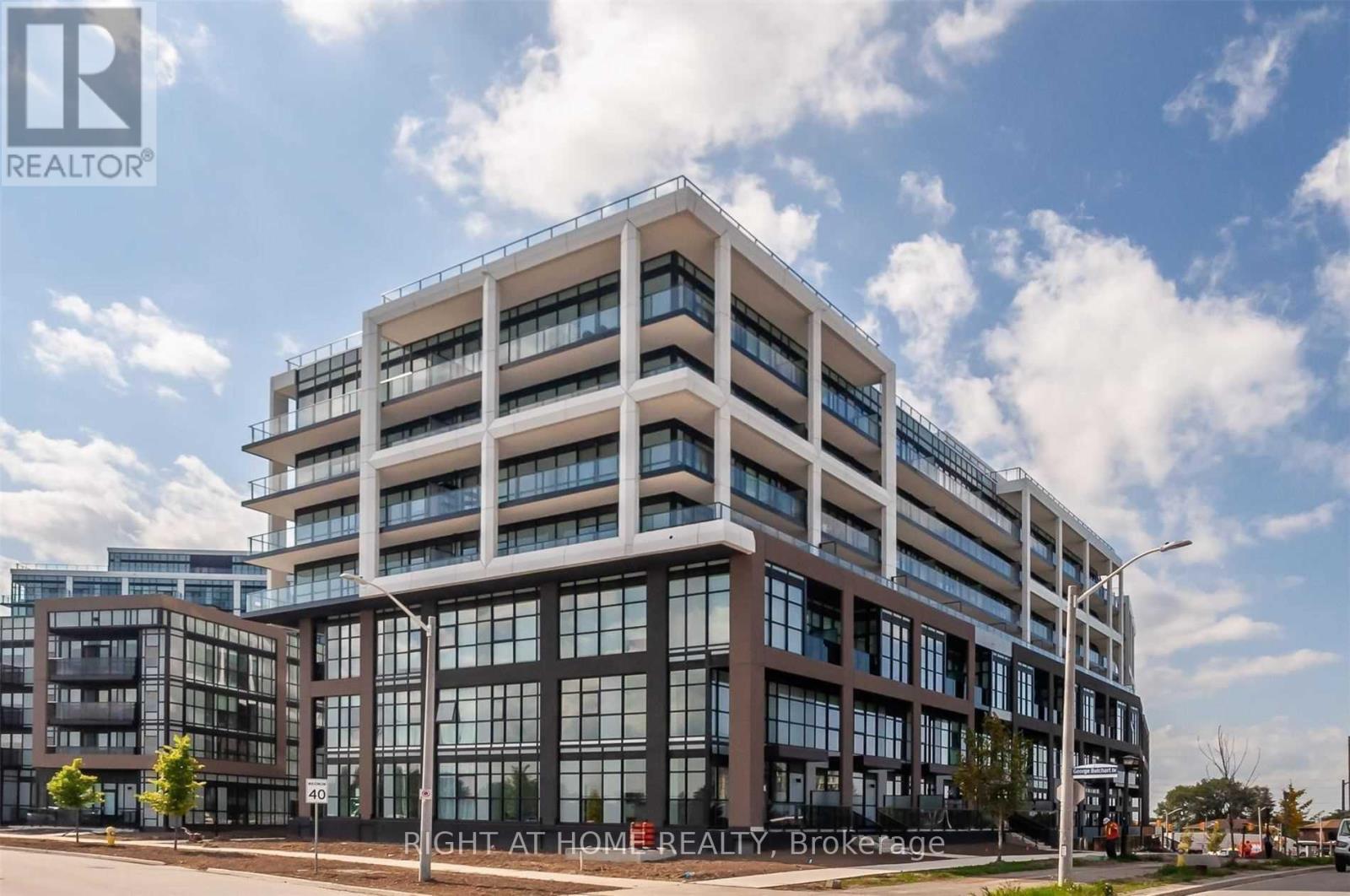 513 - 60 GEORGE BUTCHART DRIVE, Toronto (Downsview-Roding-CFB)