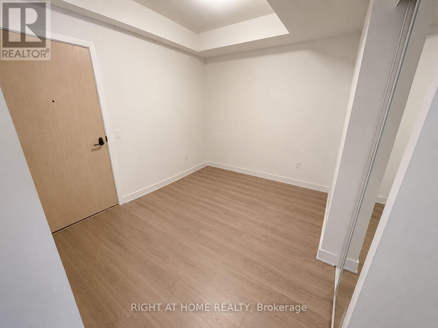 513 - 60 George Butchart Drive, Toronto, Ontario  M3K 0E1 - Photo 2 - W13577014