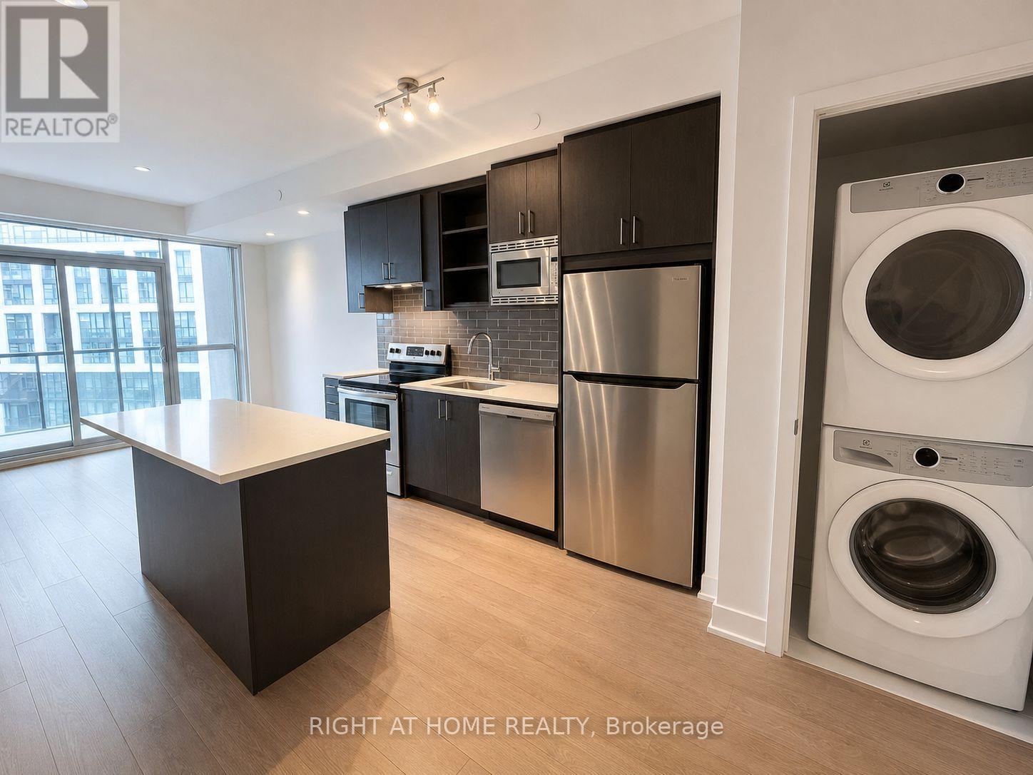 513 - 60 George Butchart Drive, Toronto, Ontario  M3K 0E1 - Photo 3 - W13577014