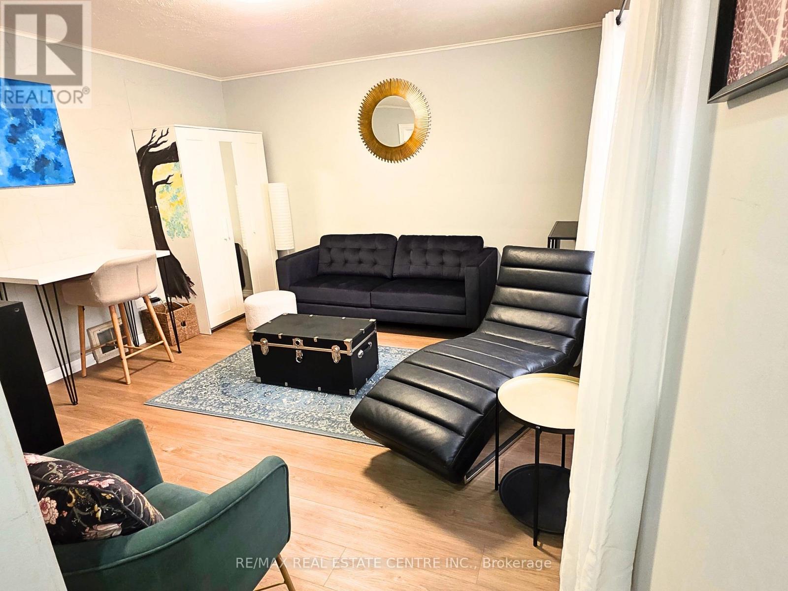 81 East 11th Street, Hamilton, Ontario L9A 3T3 - Photo 2 - X13576952