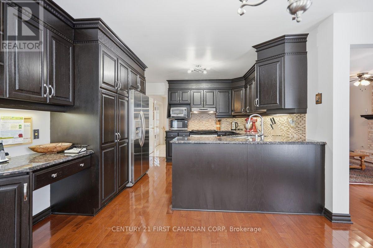 315 Ambleside Drive, London North, Ontario  N6G 4V8 - Photo 13 - X13577212