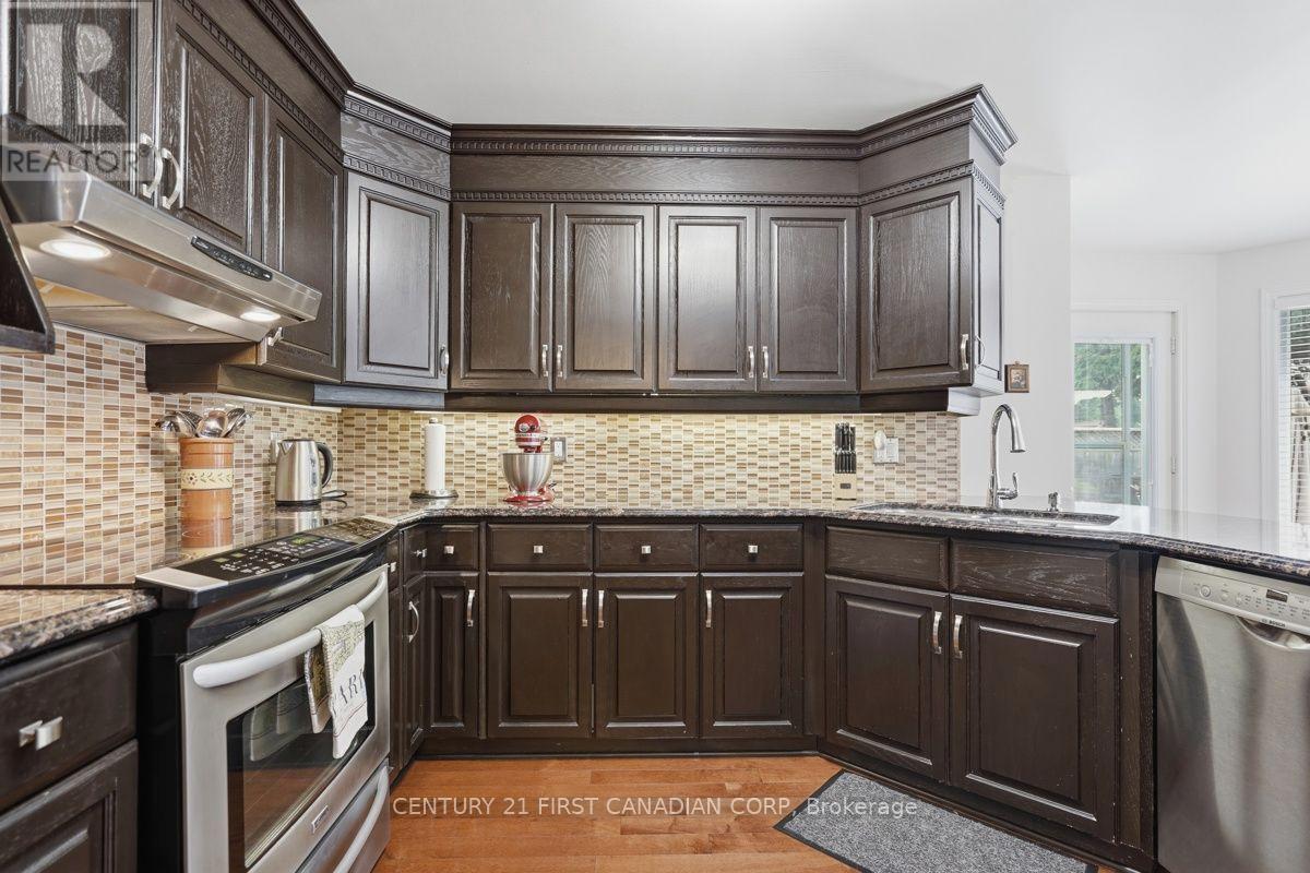 315 Ambleside Drive, London North, Ontario  N6G 4V8 - Photo 17 - X13577212