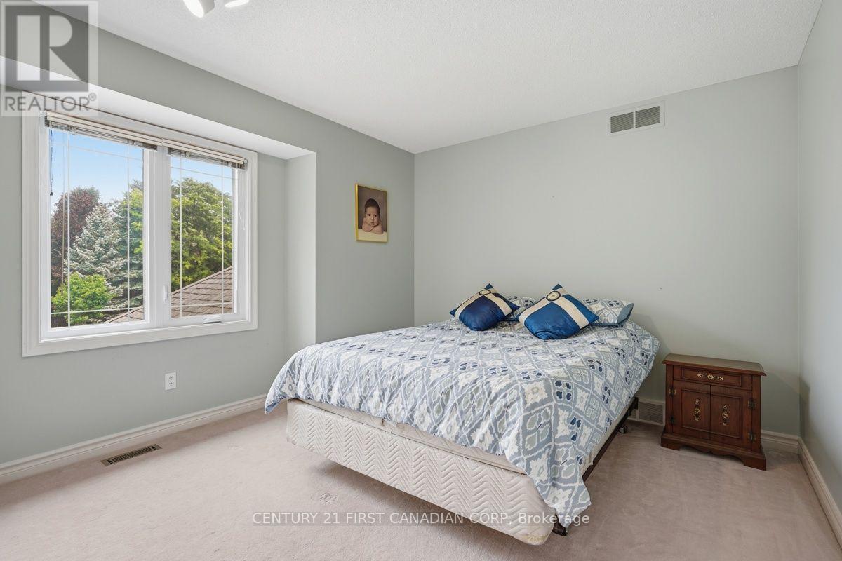 315 Ambleside Drive, London North, Ontario  N6G 4V8 - Photo 36 - X13577212