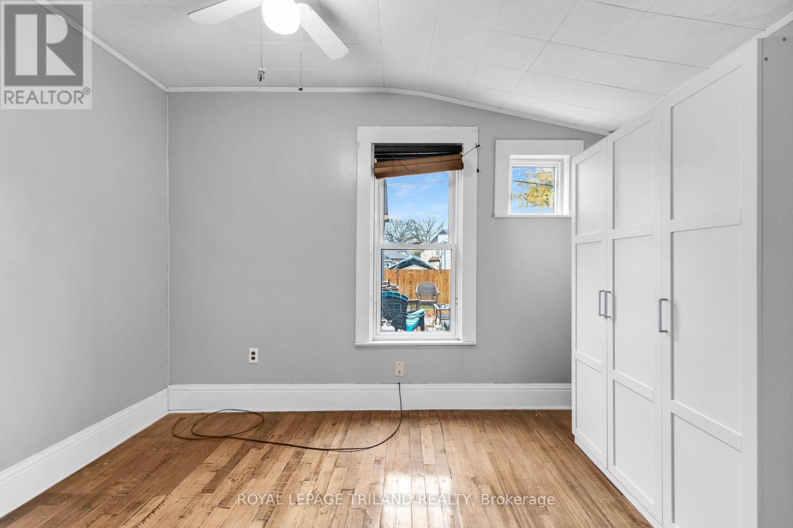 B - 101 Scott Street, St. Thomas, Ontario N5P 1L2 - Photo 2 - X13577276