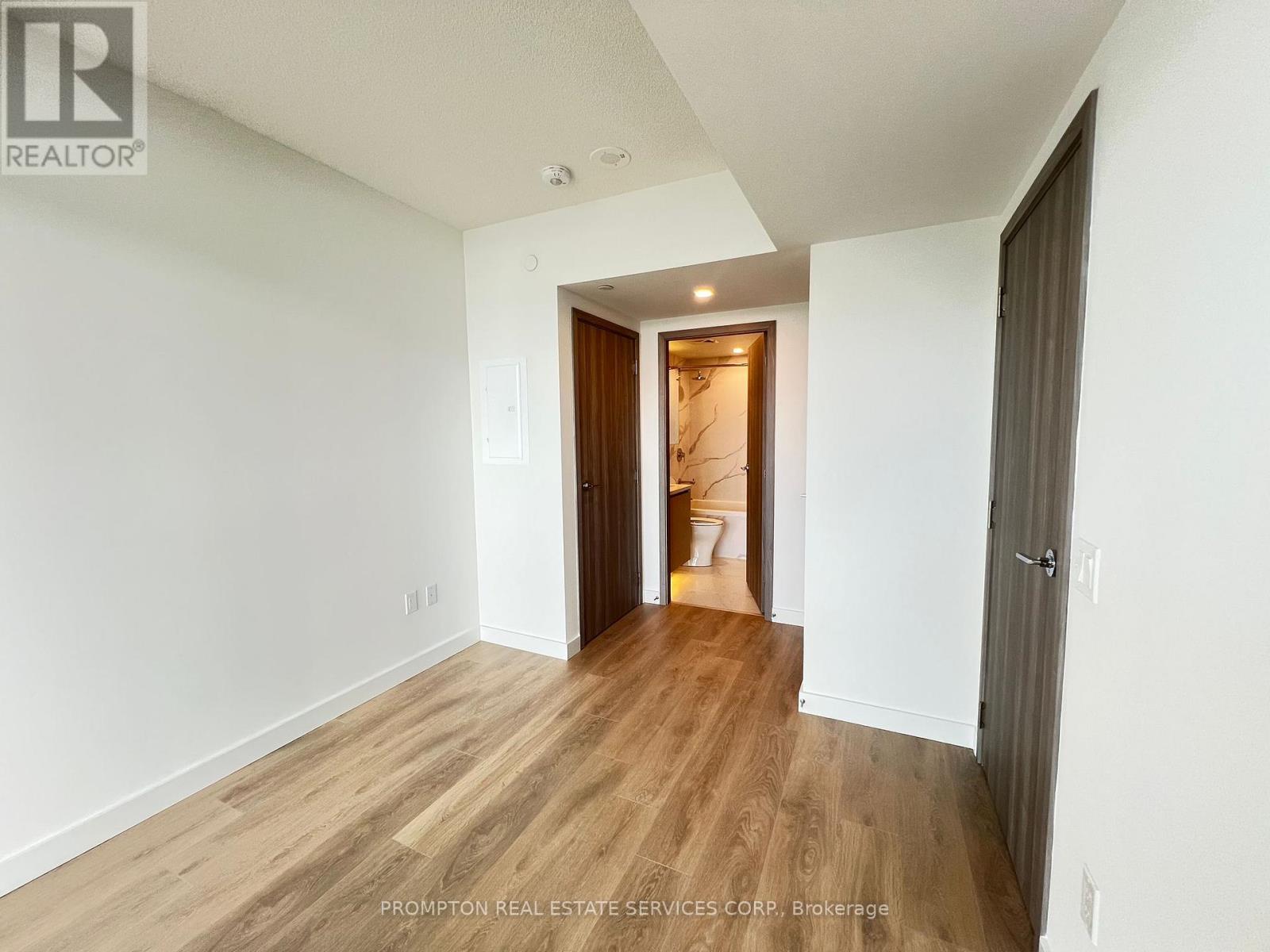 4602 - 3 Concord Cityplace Way, Toronto, Ontario  M5V 0X4 - Photo 10 - C13577284