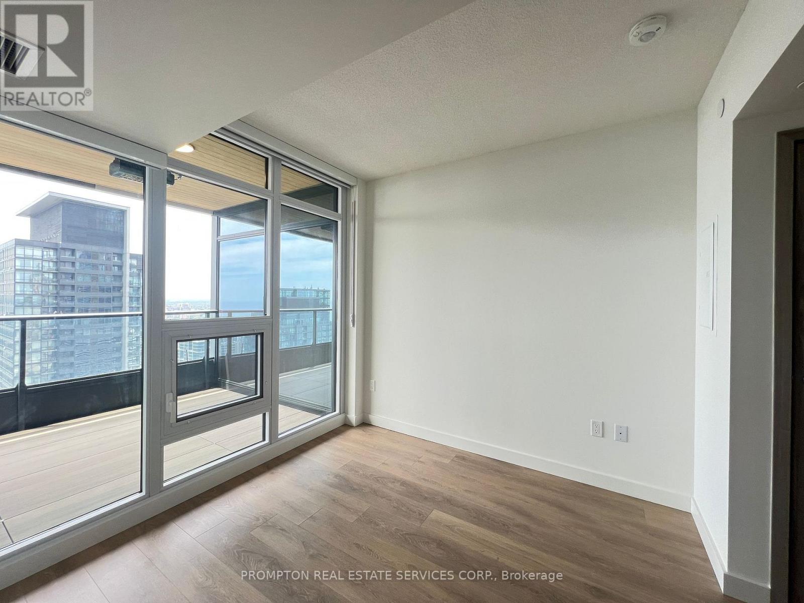 4602 - 3 Concord Cityplace Way, Toronto, Ontario  M5V 0X4 - Photo 11 - C13577284