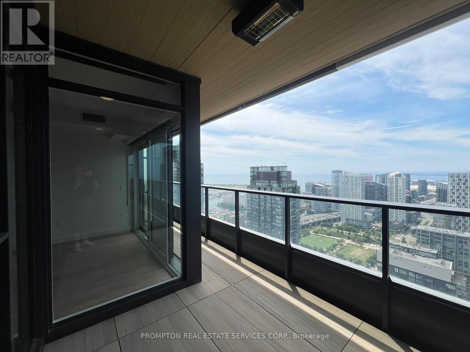 4602 - 3 Concord Cityplace Way, Toronto, Ontario  M5V 0X4 - Photo 15 - C13577284