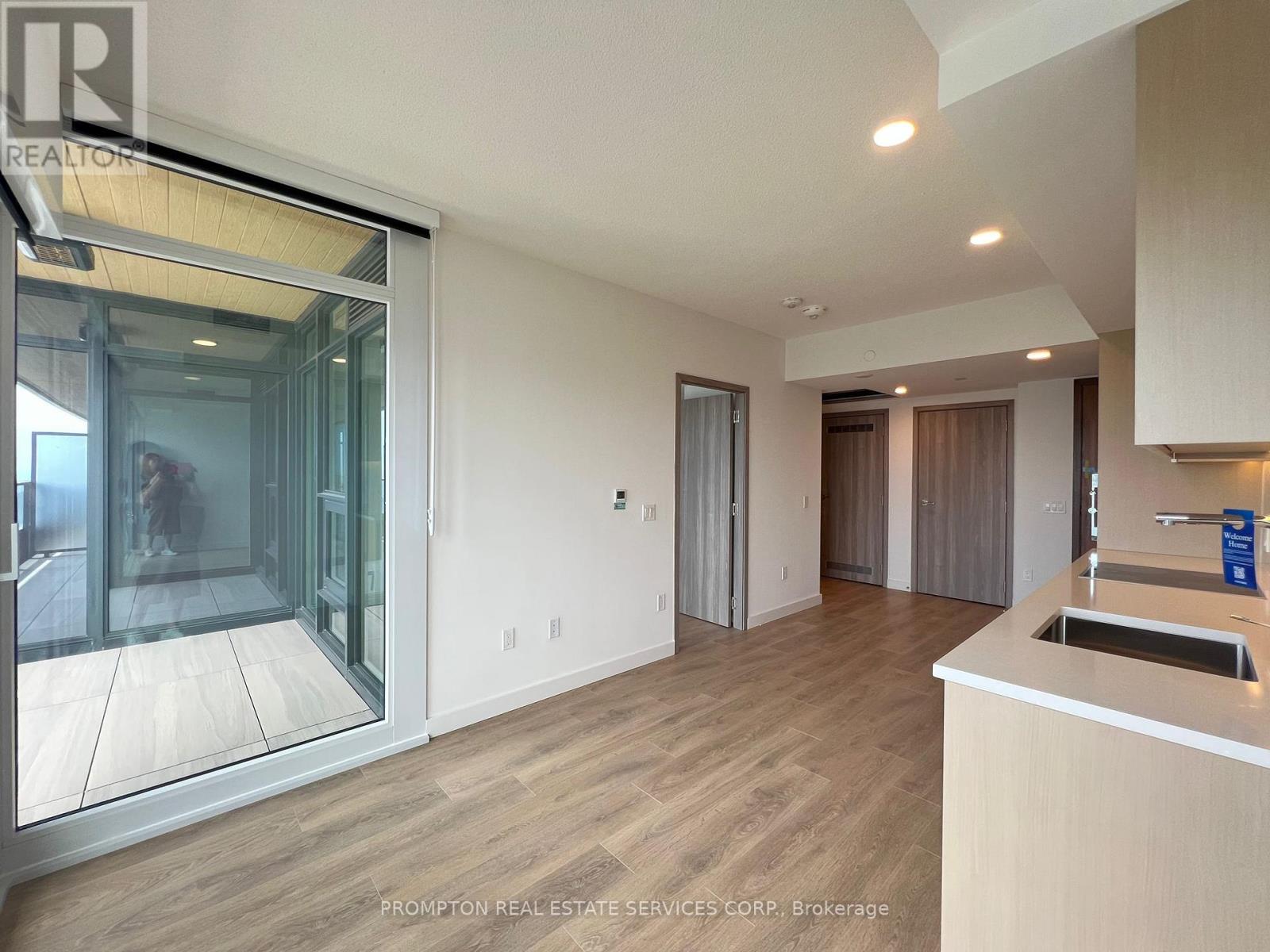 4602 - 3 Concord Cityplace Way, Toronto, Ontario  M5V 0X4 - Photo 8 - C13577284