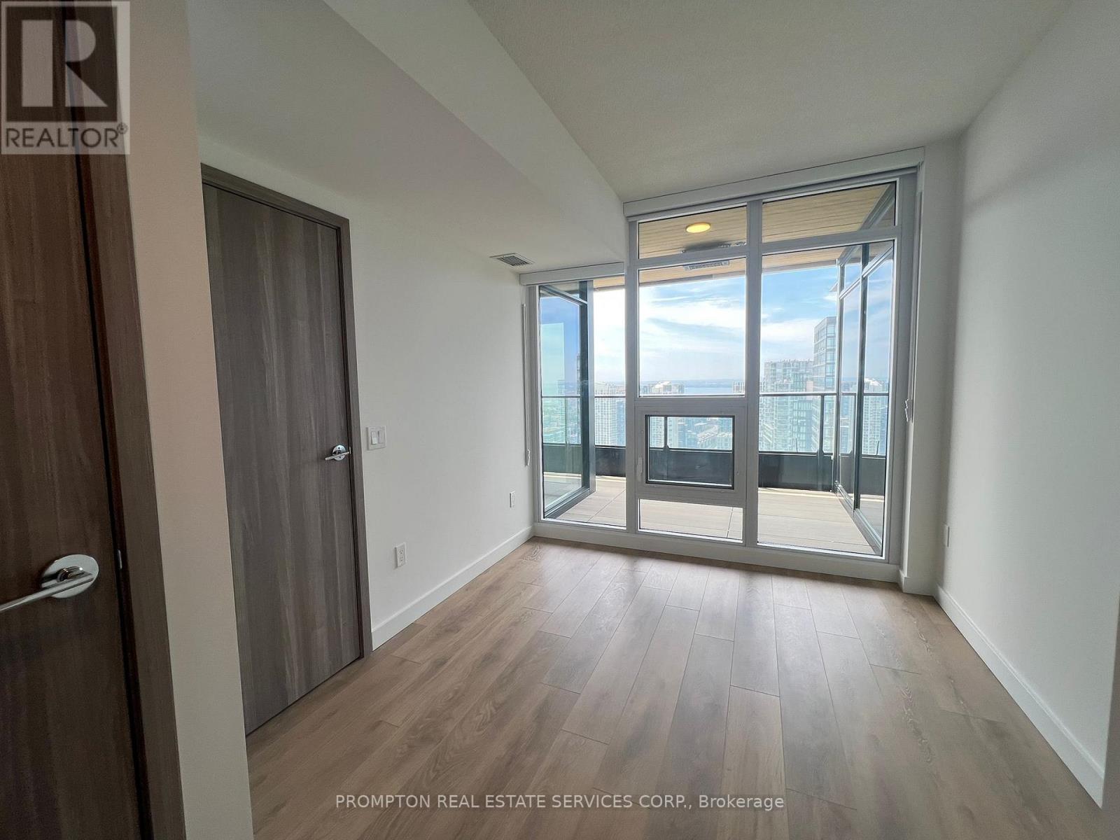 4602 - 3 Concord Cityplace Way, Toronto, Ontario  M5V 0X4 - Photo 9 - C13577284