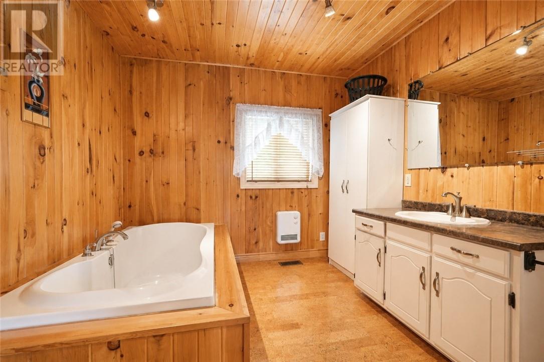 235 Bass Lake Road, Blind River, Ontario  P0R 1B0 - Photo 16 - 2129106