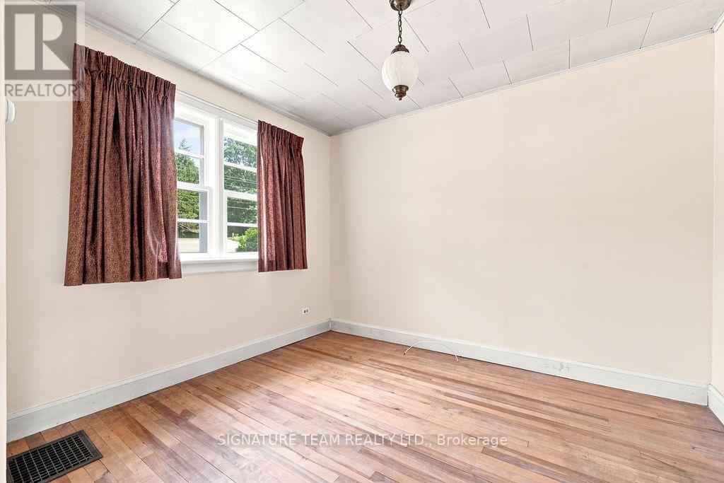 227 Bonnechere Street E, Bonnechere Valley, Ontario  K0J 1T0 - Photo 11 - X13577148