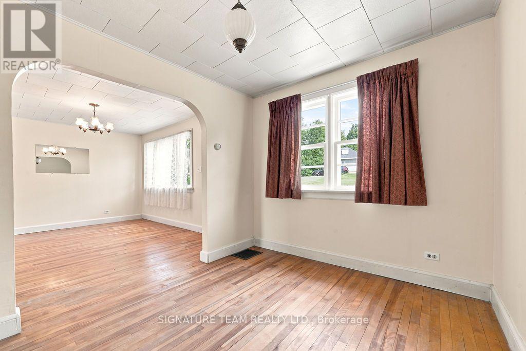 227 Bonnechere Street E, Bonnechere Valley, Ontario  K0J 1T0 - Photo 12 - X13577148