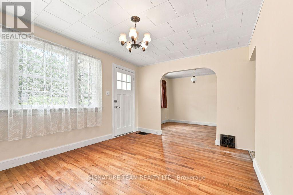 227 Bonnechere Street E, Bonnechere Valley, Ontario  K0J 1T0 - Photo 14 - X13577148