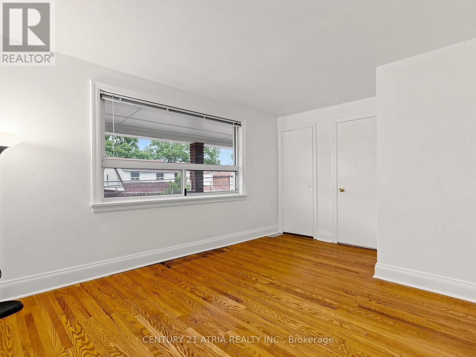 21 Mahoney Avenue, Toronto, Ontario  M6M 2H5 - Photo 21 - W13571940