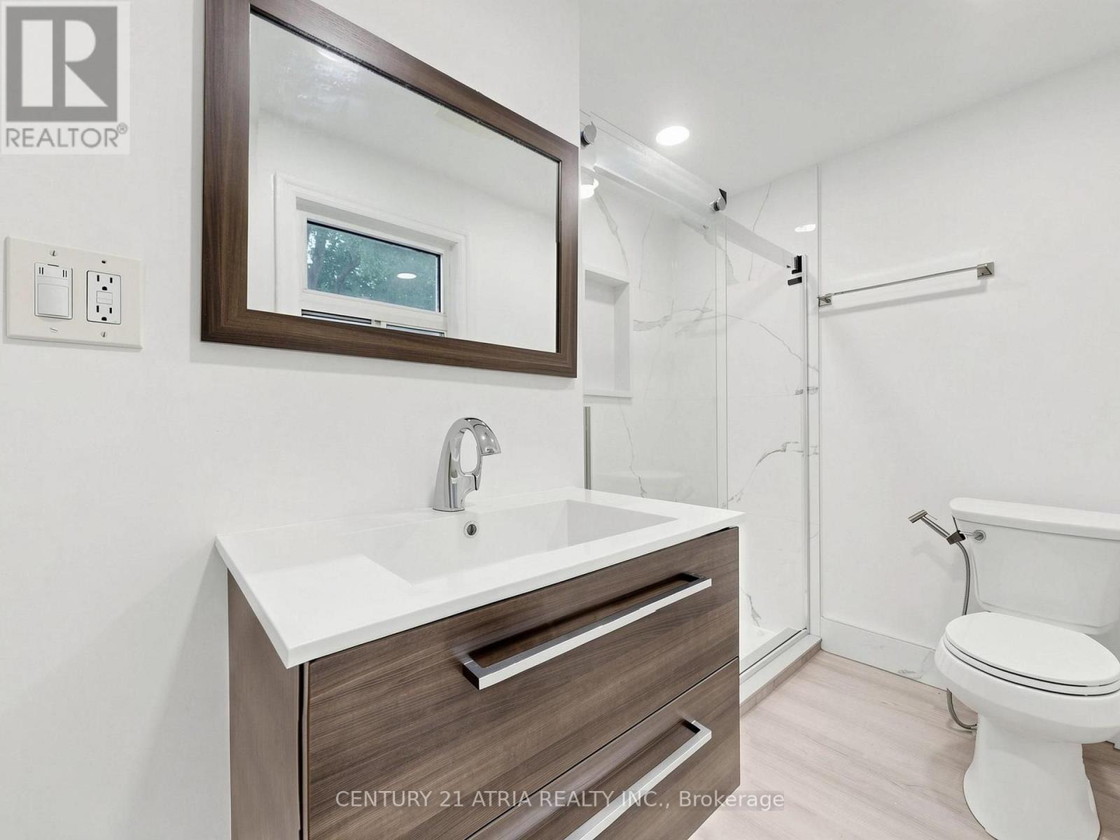 21 Mahoney Avenue, Toronto, Ontario  M6M 2H5 - Photo 36 - W13571940