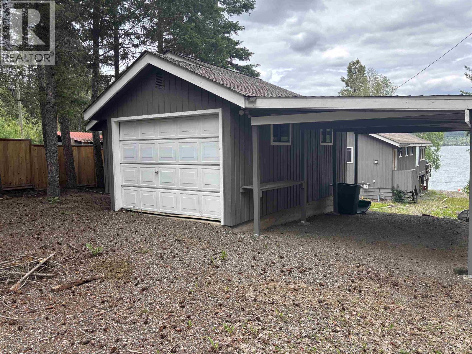 4611 Caverly Road, Lac La Hache, British Columbia V0K 1T0 - Photo 11 - R3141017