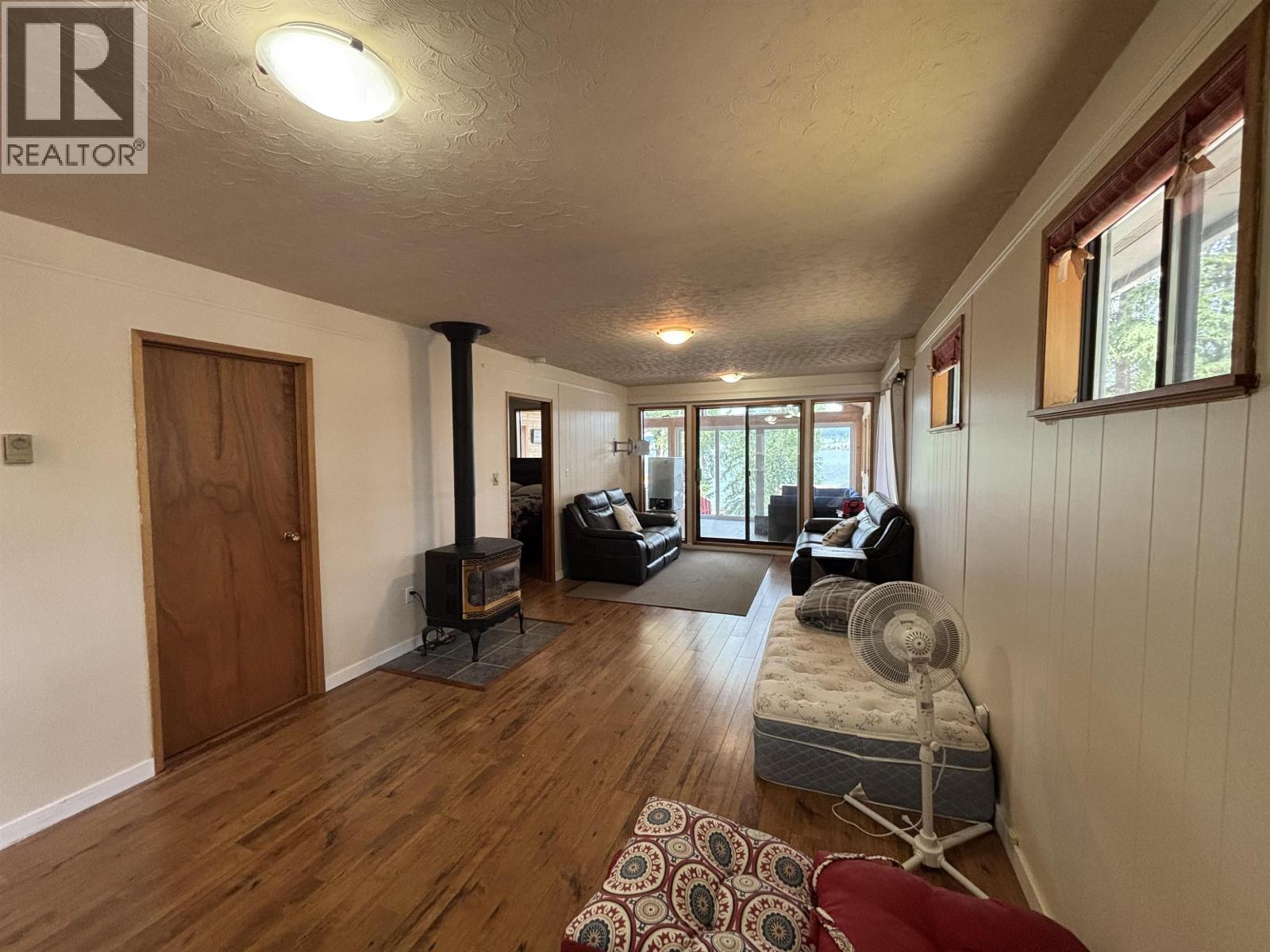 4611 Caverly Road, Lac La Hache, British Columbia V0K 1T0 - Photo 4 - R3141017