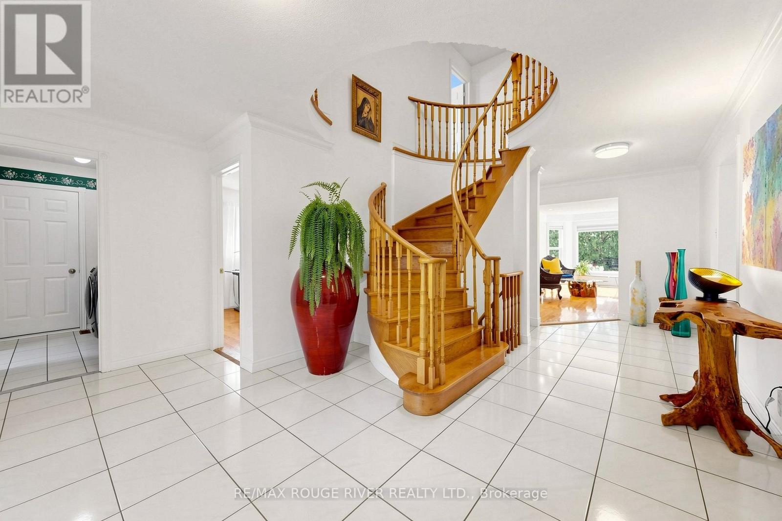 4 Atrium Lane, Toronto, Ontario  M1B 4T3 - Photo 9 - E13560146