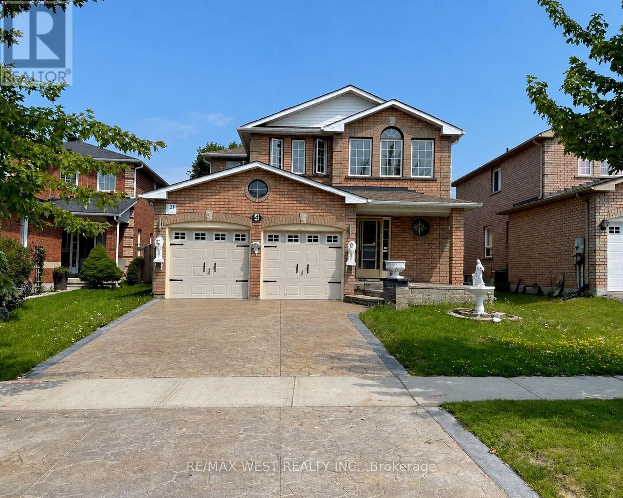 4 CATHERINE DRIVE, Barrie, Ontario