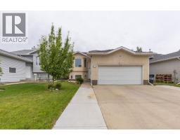 568 Heritage Boulevard W, Lethbridge, Alberta
