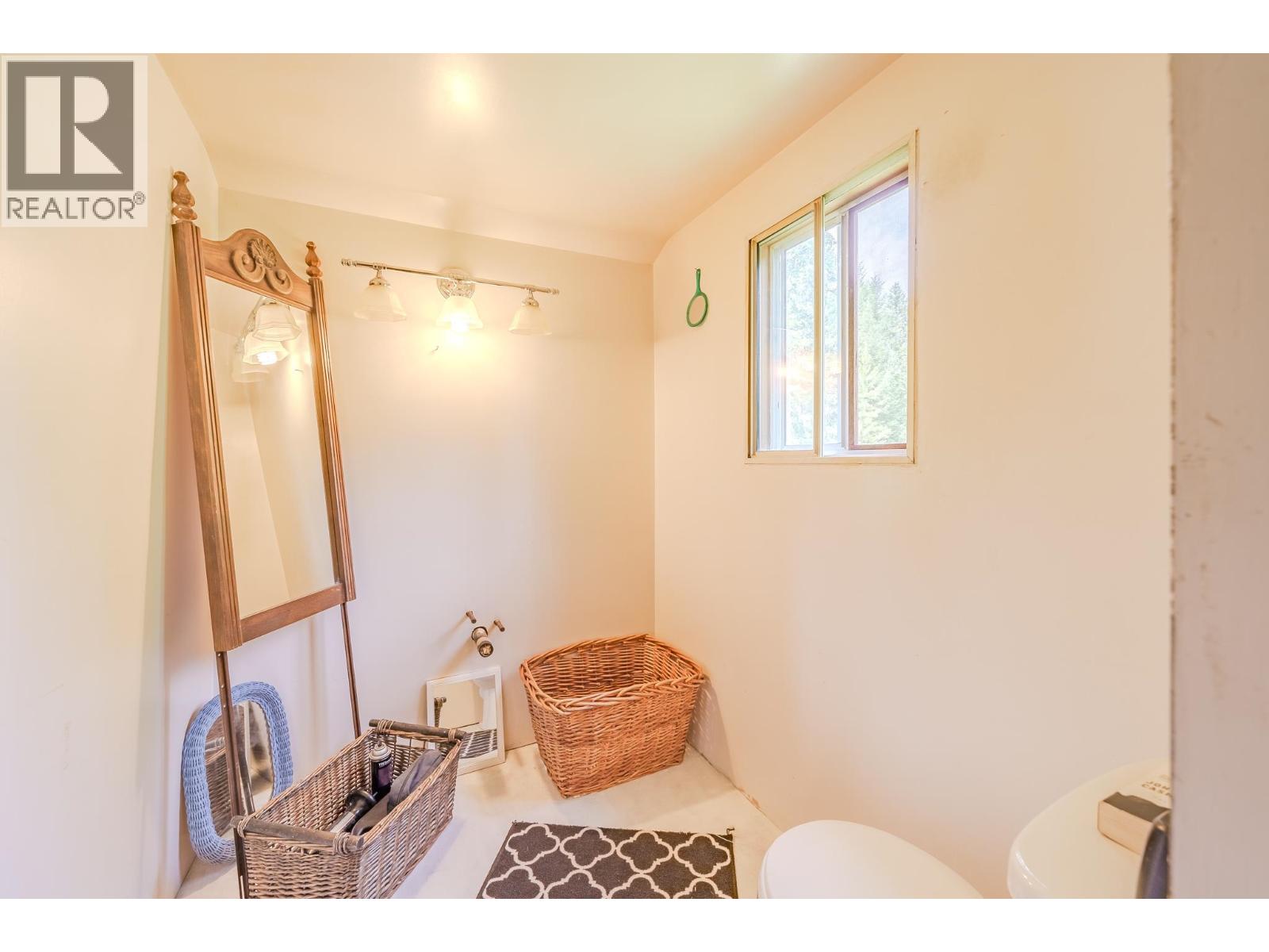 3669 Bradley Creek Road, Forest Grove, British Columbia  V0K 1M0 - Photo 12 - R3147434