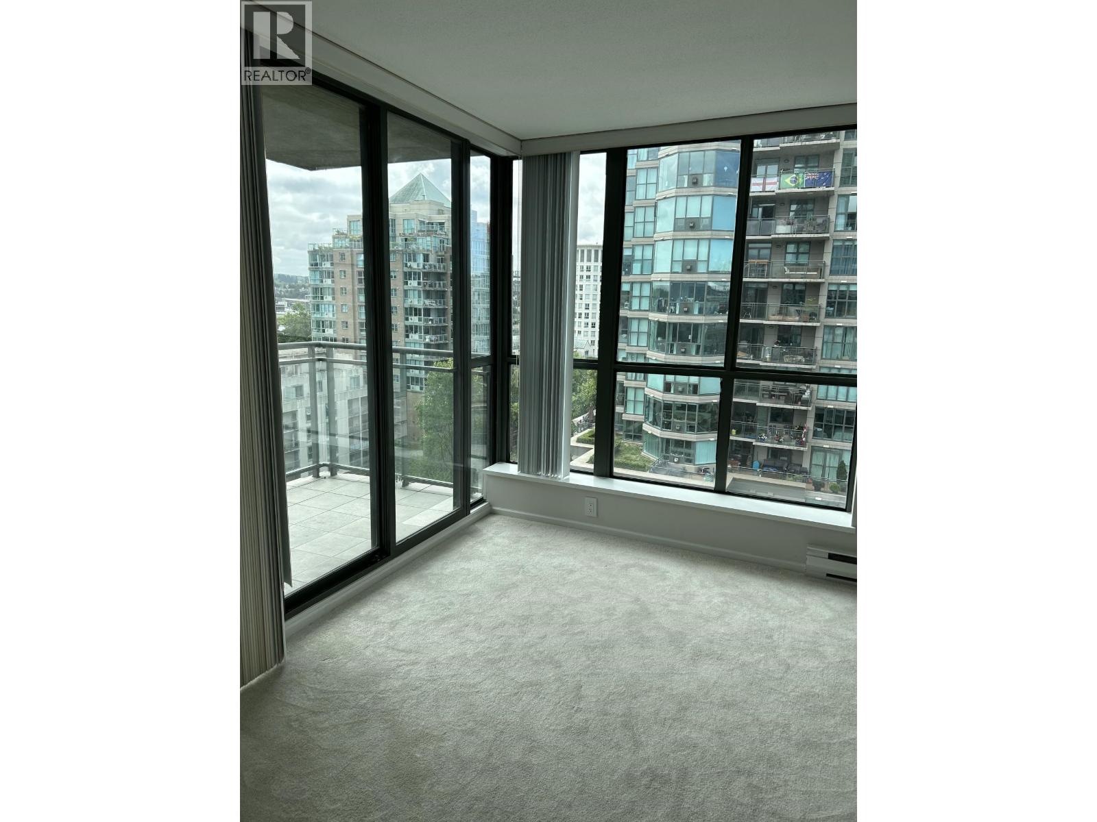 1102 1088 QUEBEC STREET — photo 3