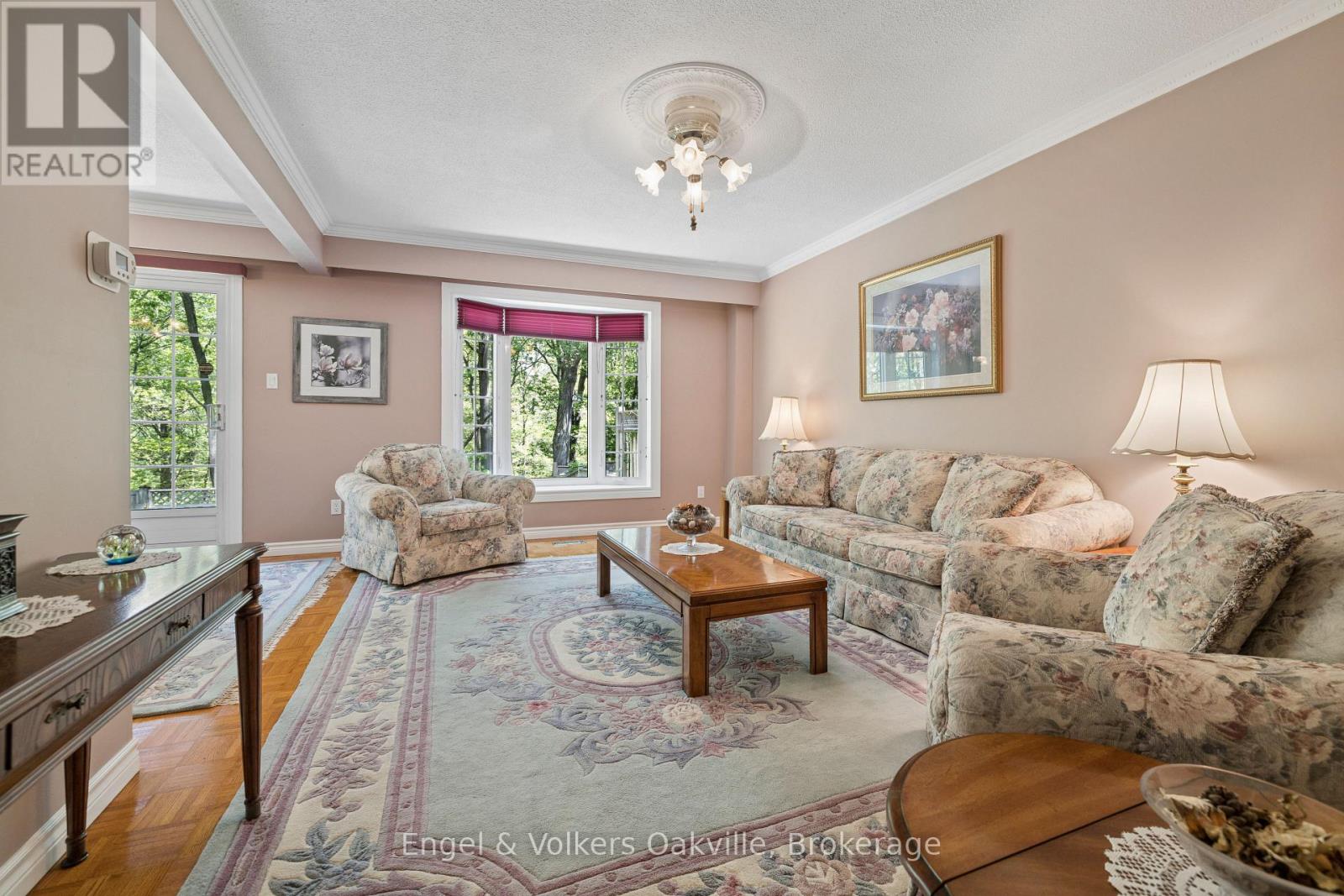 1329 White Oaks Boulevard, Oakville, Ontario  L6H 2N7 - Photo 11 - W13577464