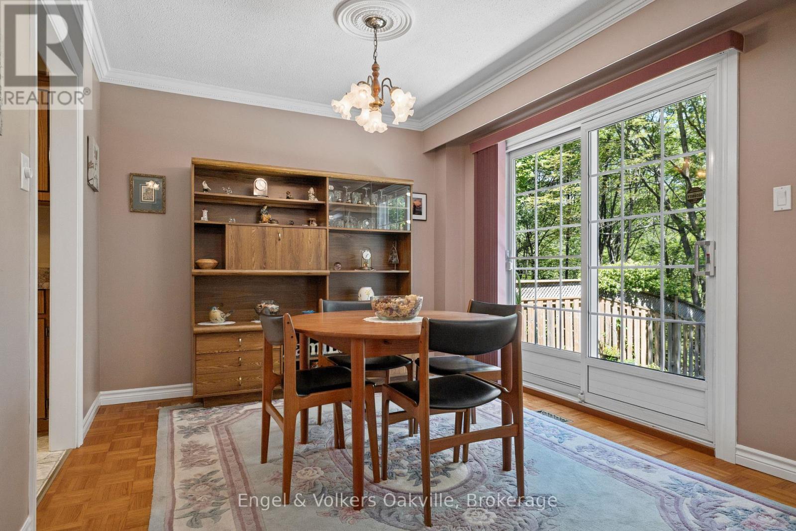 1329 White Oaks Boulevard, Oakville, Ontario  L6H 2N7 - Photo 16 - W13577464