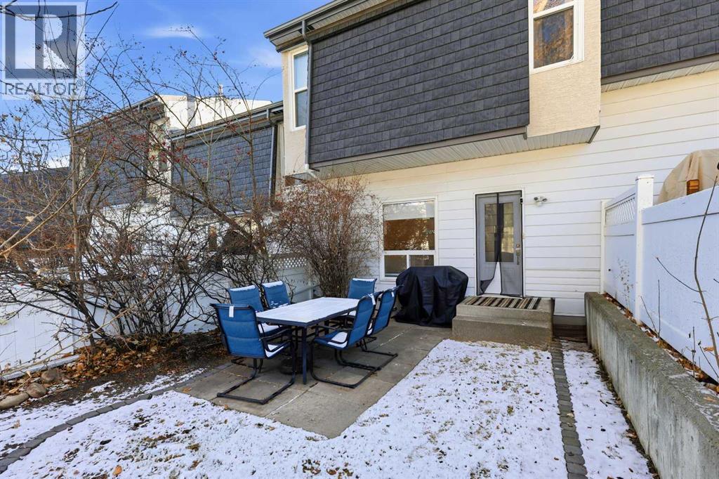 443 Brae Glen Crescent SW, Calgary, Alberta  T2W 1b6 - Photo 27 - A2328902