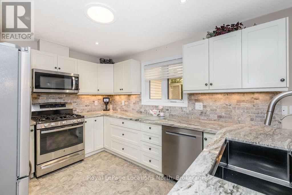 6 Tennessee Avenue, Wasaga Beach, Ontario  L9Z 3A8 - Photo 13 - S13577306