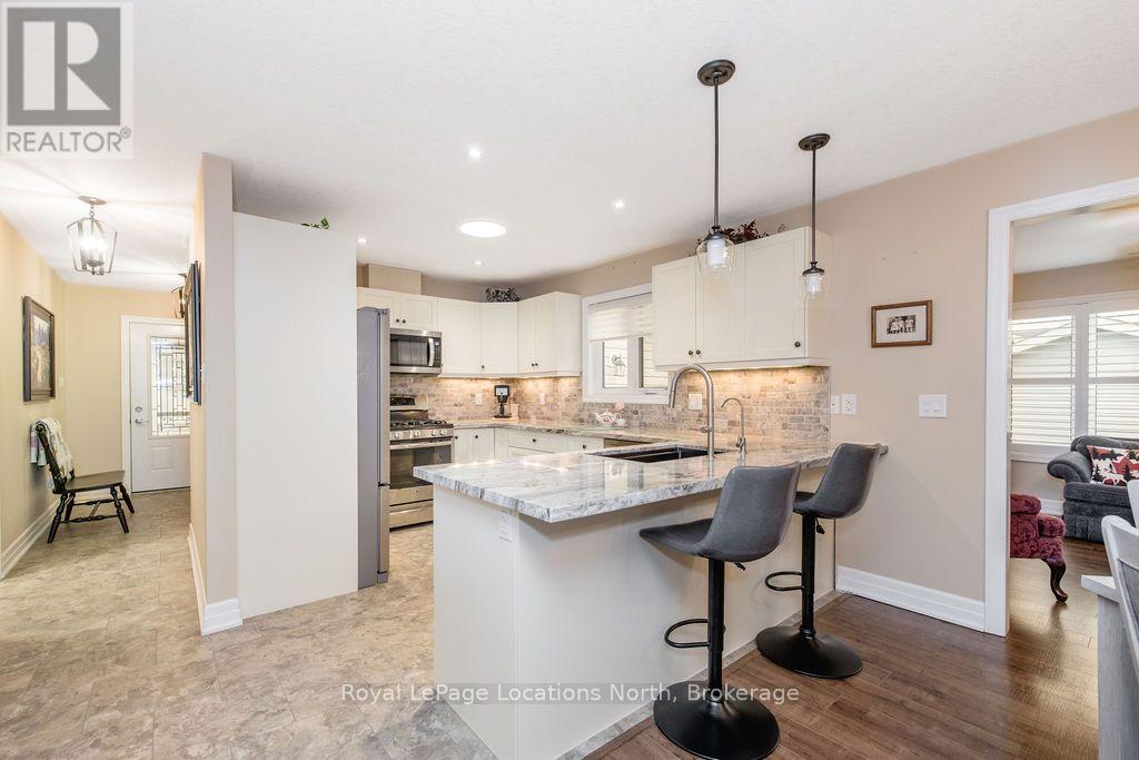 6 Tennessee Avenue, Wasaga Beach, Ontario  L9Z 3A8 - Photo 14 - S13577306