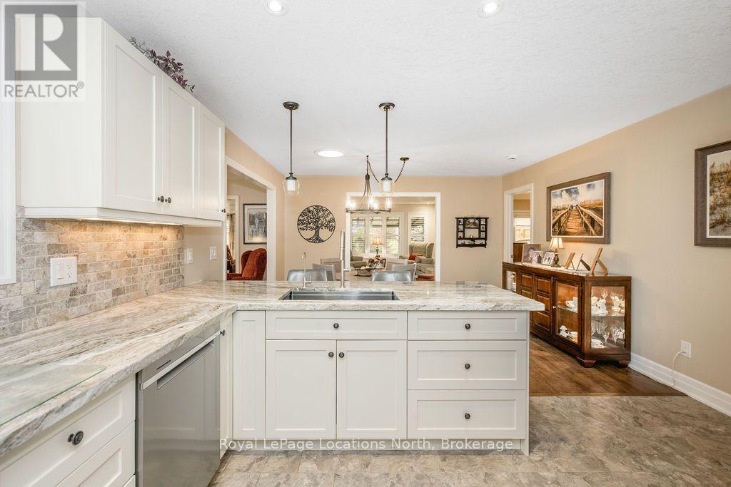 6 Tennessee Avenue, Wasaga Beach, Ontario  L9Z 3A8 - Photo 18 - S13577306