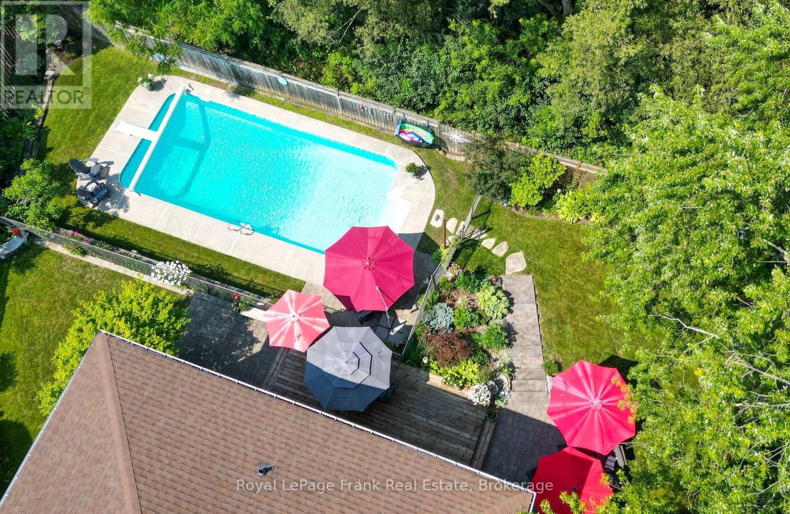 19 Ann Arbour Court, Whitby, Ontario L1N 5T7 - Photo 3 - E13577408