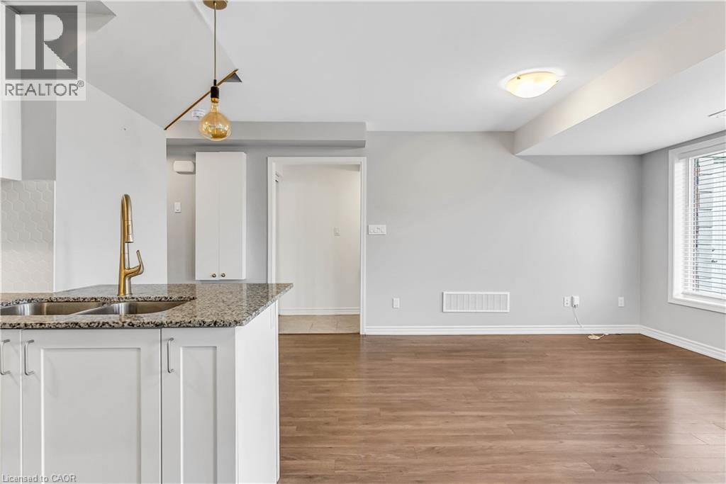 96 Daylily Lane, Kitchener, Ontario  N2R 0L7 - Photo 7 - 40849166