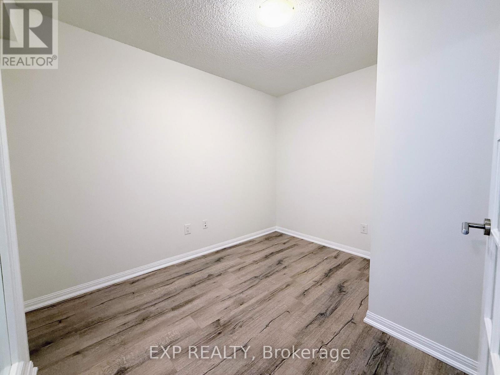 #702 - 400 Adelaide Street E, Toronto, Ontario  M5A 4S3 - Photo 11 - C13577478