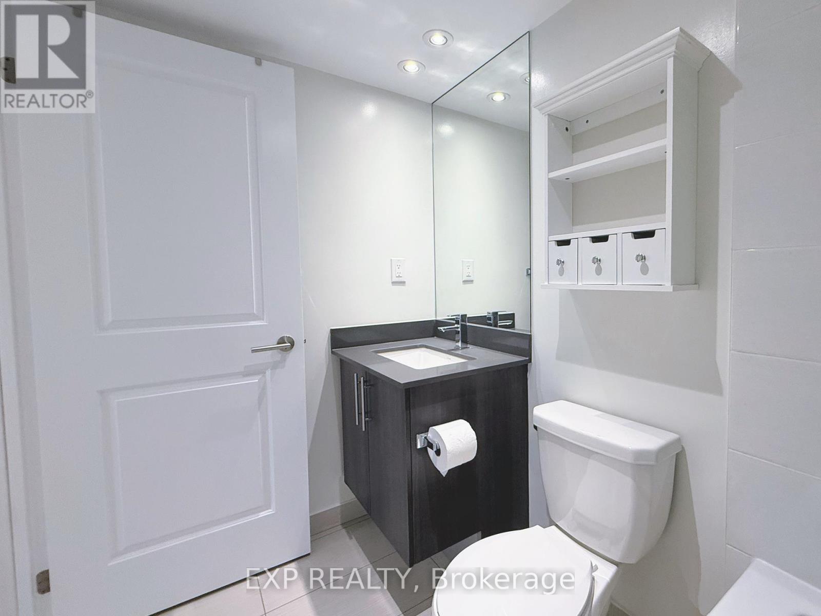 #702 - 400 Adelaide Street E, Toronto, Ontario  M5A 4S3 - Photo 9 - C13577478