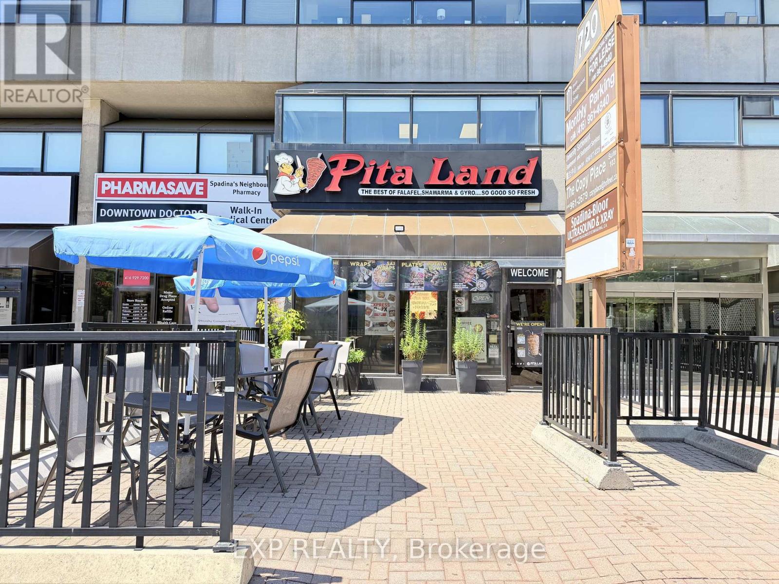 720 Spadina Avenue, Toronto, Ontario  M5S 2T9 - Photo 3 - C13577532