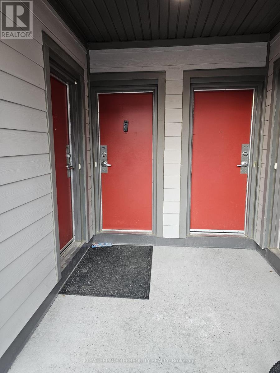 715 - 2635 William Jackson Drive, Pickering, Ontario  L1X 0L4 - Photo 2 - E13577428