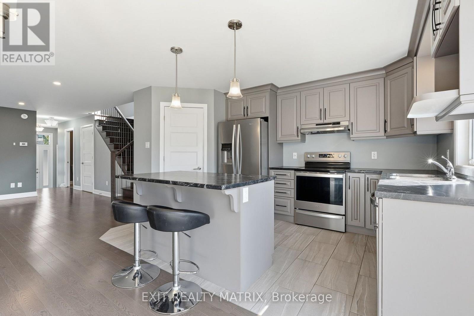 308 Belfort Street, Russell, Ontario  K0A 1W0 - Photo 10 - X13577446