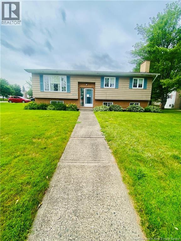 970 Frampton Lane, Moncton, New Brunswick  E1G 1M8 - Photo 3 - NB143973