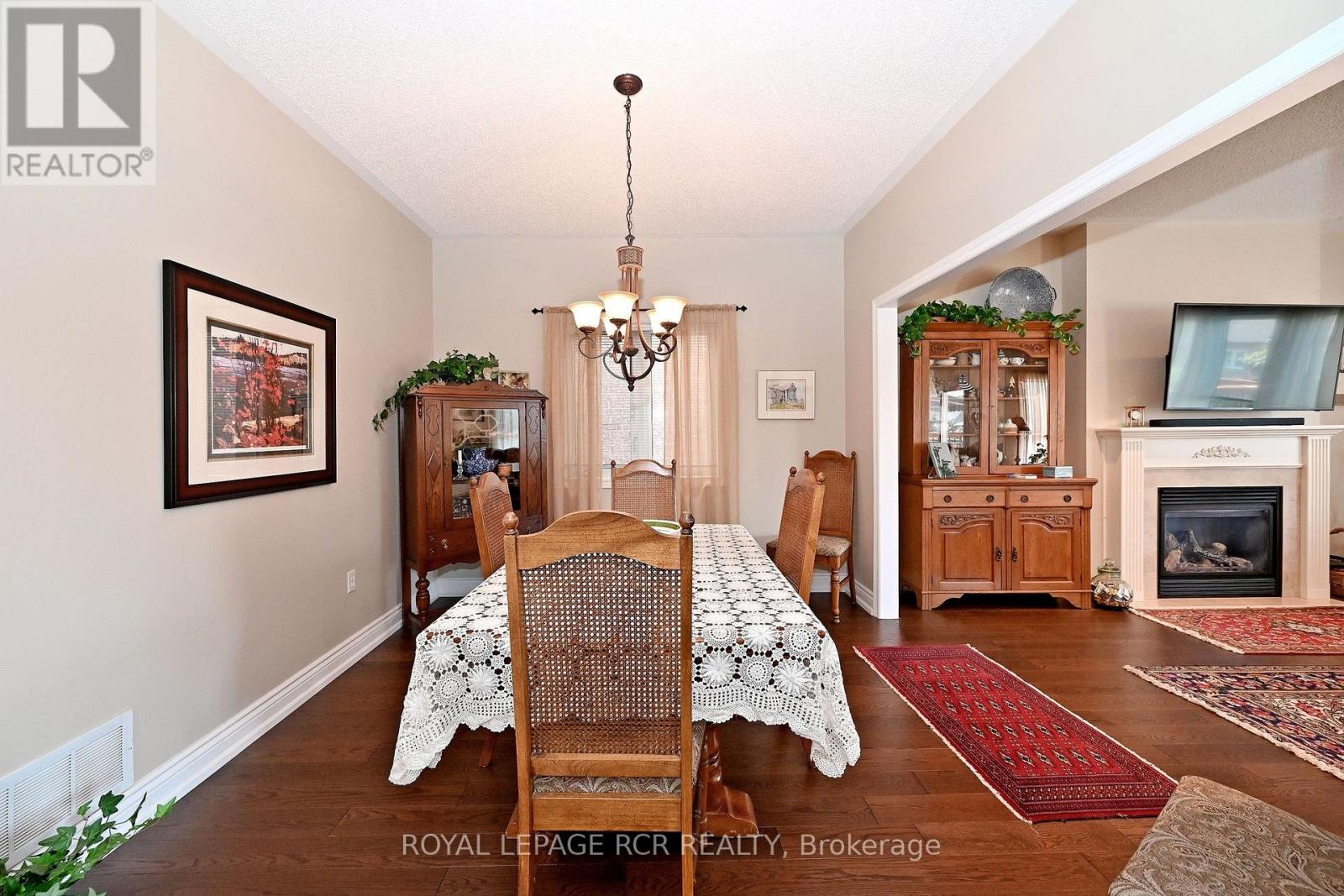 81 Woodbury Crescent, Newmarket, Ontario  L3X 2T2 - Photo 15 - N13577308