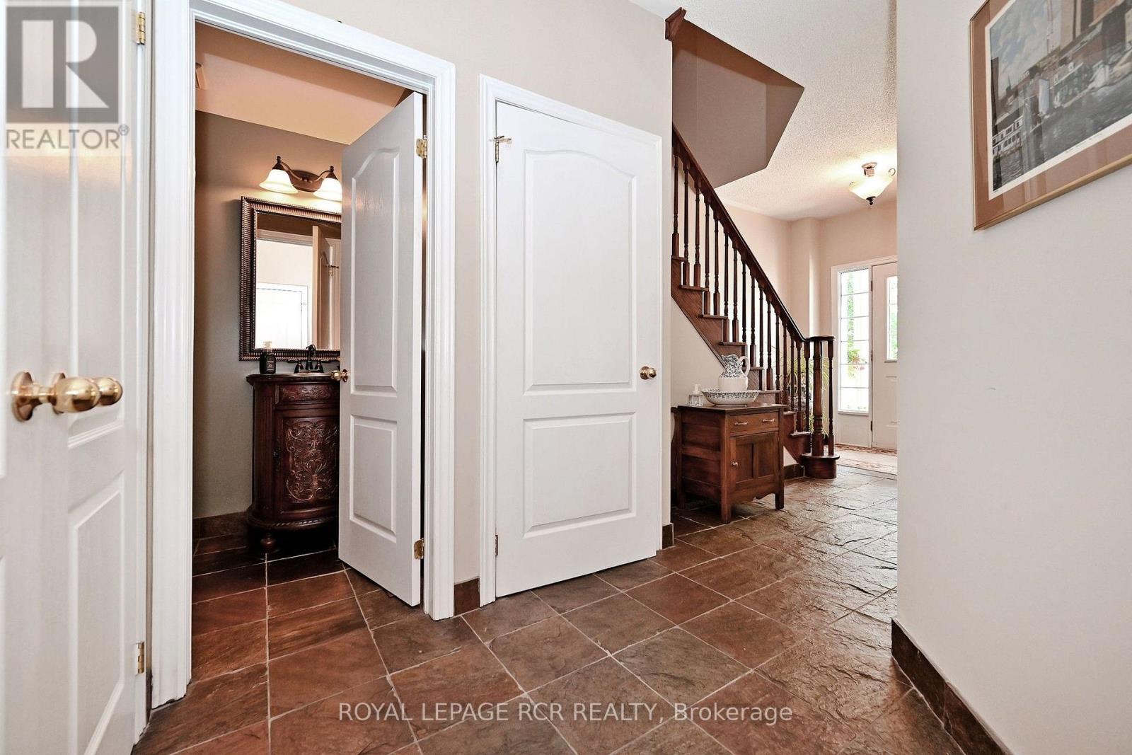 81 Woodbury Crescent, Newmarket, Ontario  L3X 2T2 - Photo 22 - N13577308