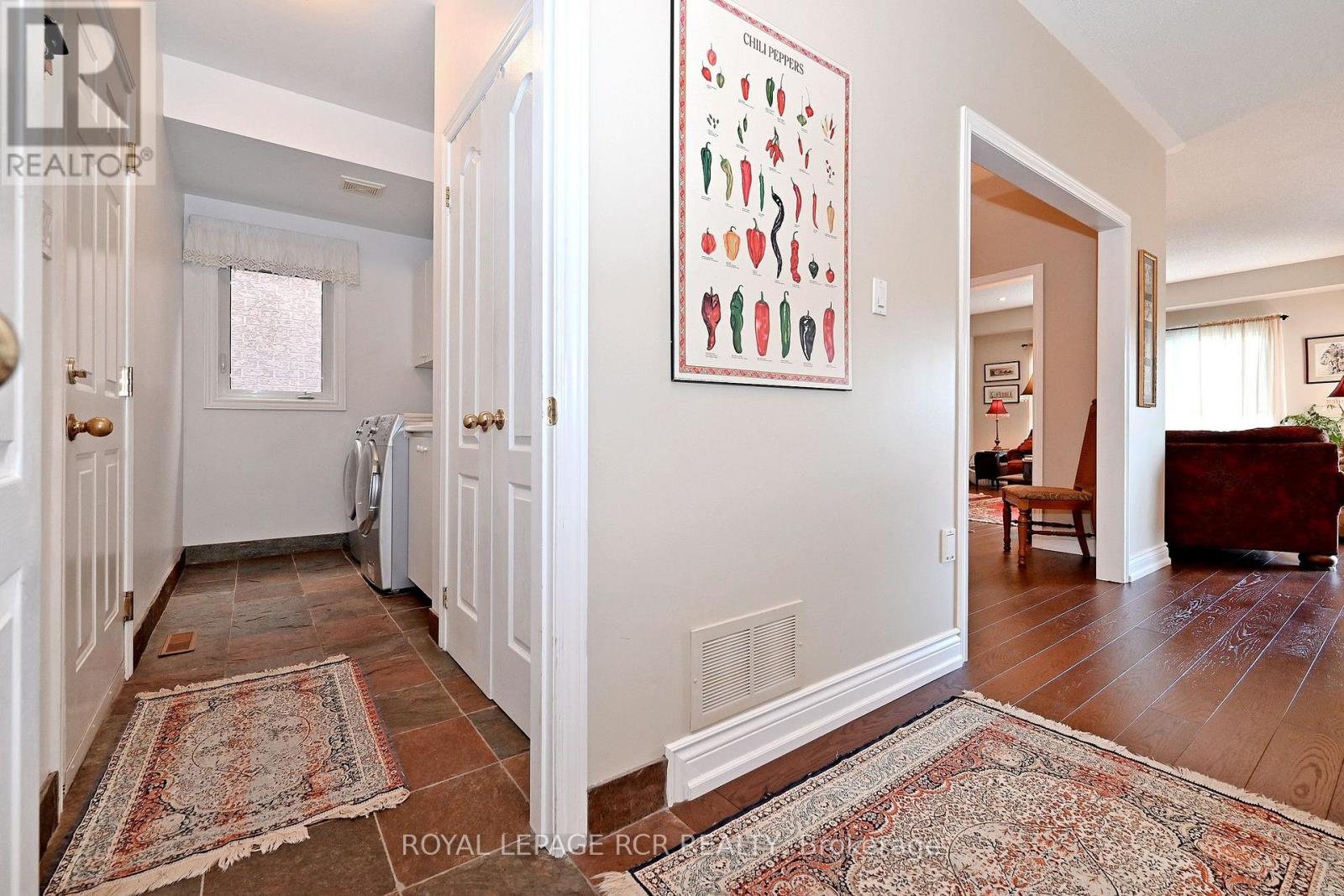 81 Woodbury Crescent, Newmarket, Ontario  L3X 2T2 - Photo 24 - N13577308