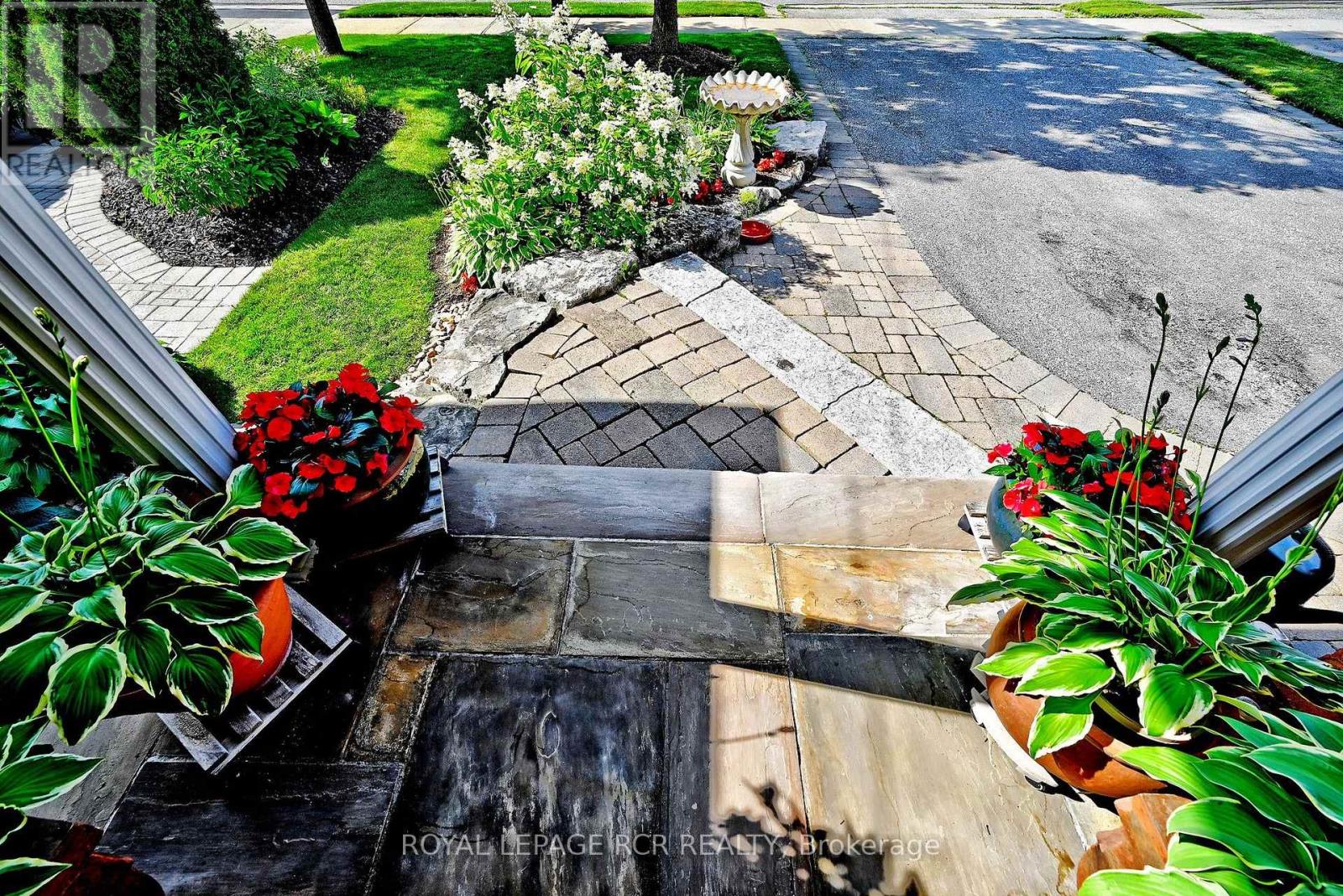 81 Woodbury Crescent, Newmarket, Ontario  L3X 2T2 - Photo 4 - N13577308