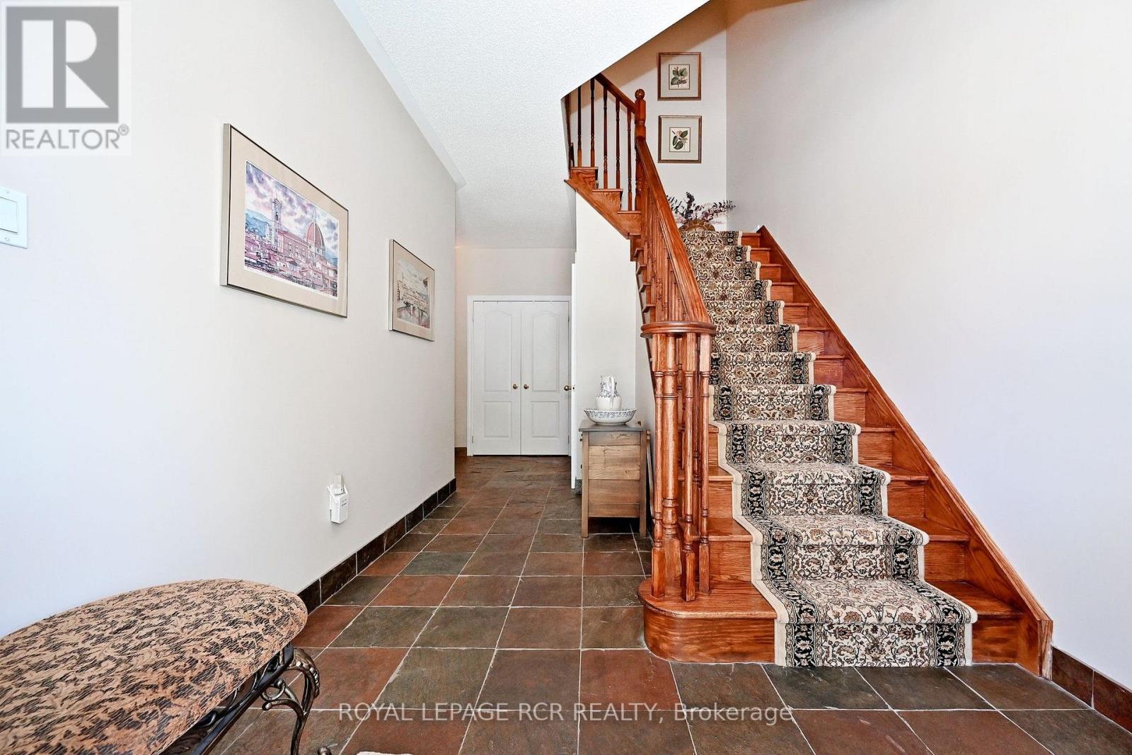 81 Woodbury Crescent, Newmarket, Ontario  L3X 2T2 - Photo 6 - N13577308
