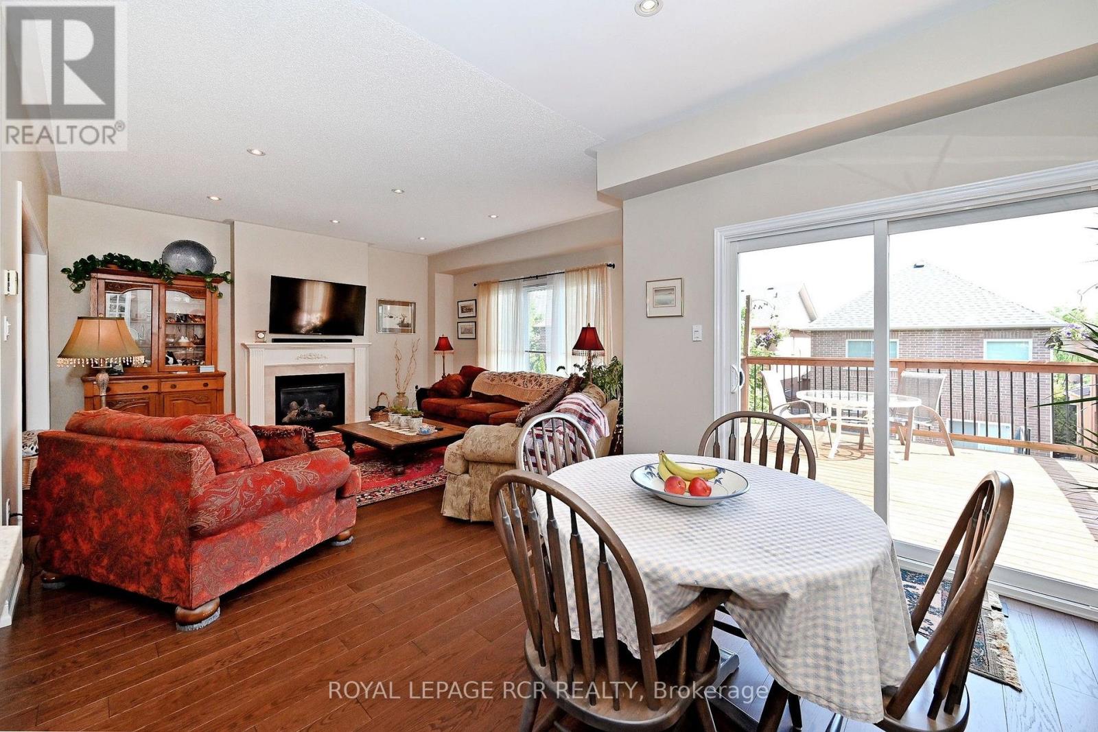 81 Woodbury Crescent, Newmarket, Ontario  L3X 2T2 - Photo 9 - N13577308