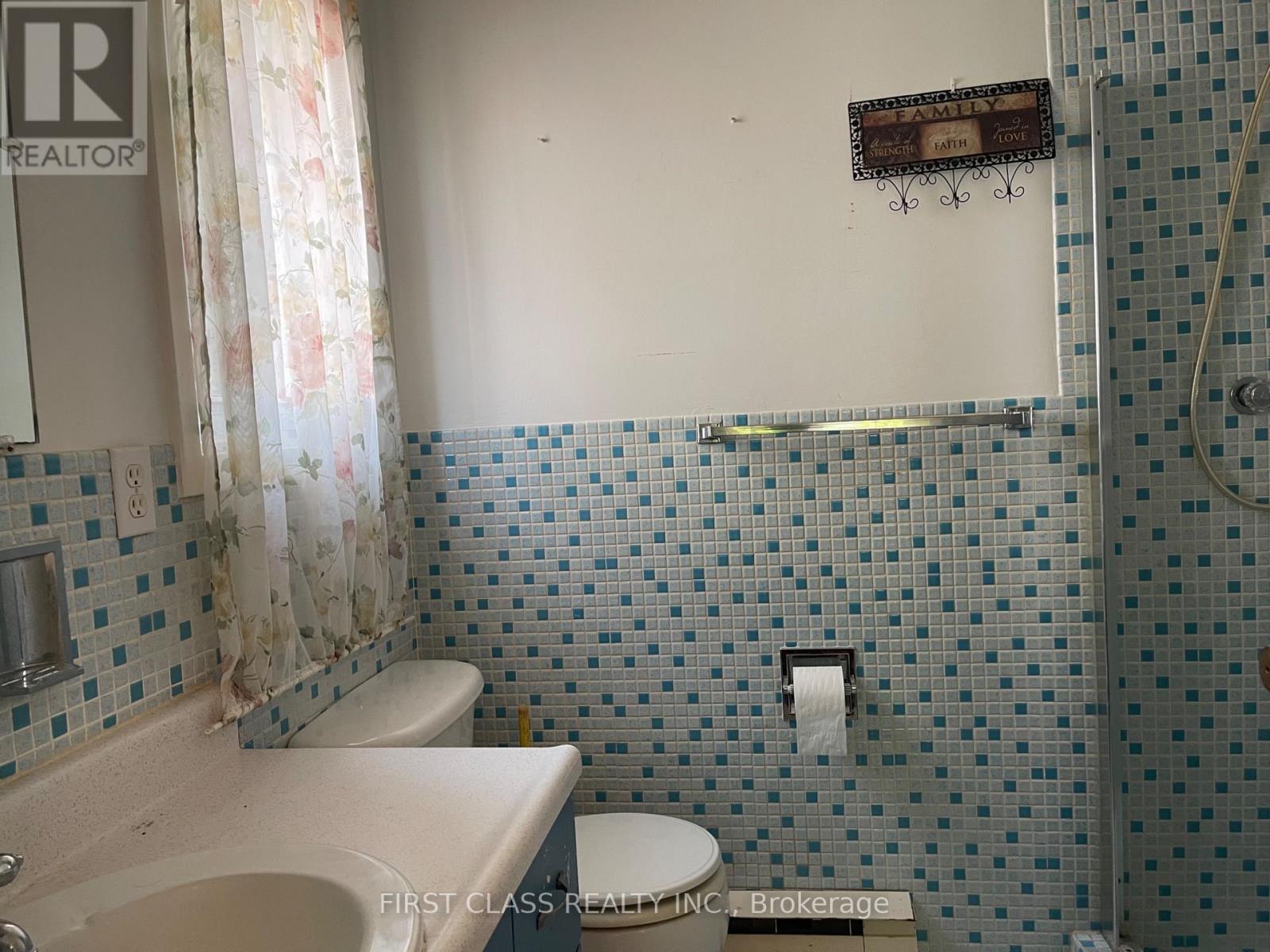 251 Scott Avenue, Newmarket, Ontario  L3Y 4R4 - Photo 11 - N13577460